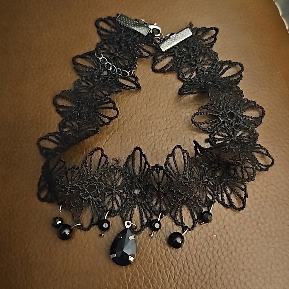 Witchy Goth Flapper Black Lace Pearl Teardrop Pendant Choker Necklace - Picture 2 of 7